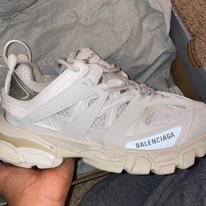 balenciaga track